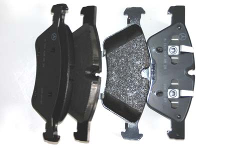Mercedes G55 Front Brake Pads Kit.